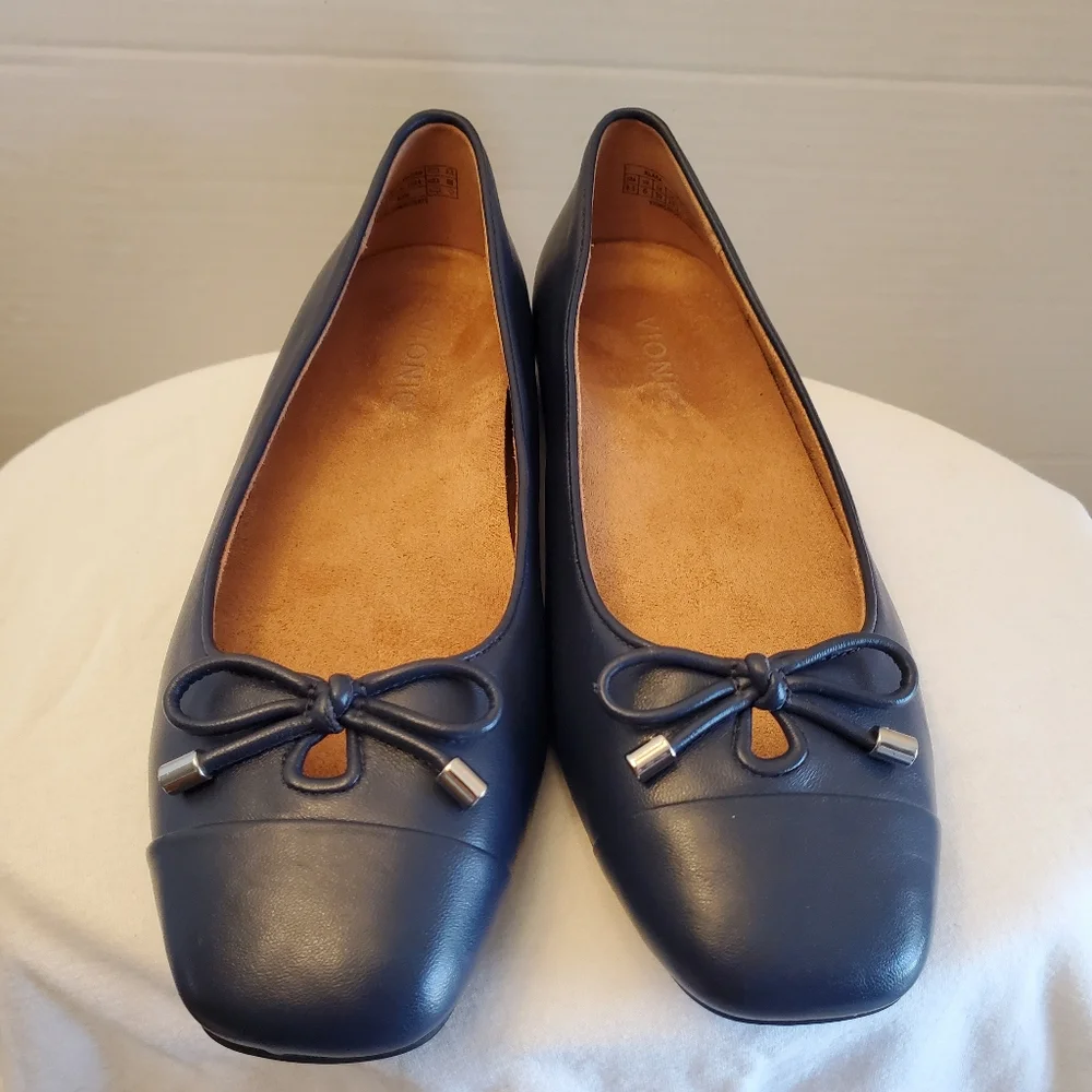 Vionic Klara Leather Navy Blue Ballet Flats, Size 8.5 Wide - Picture 4 of 12